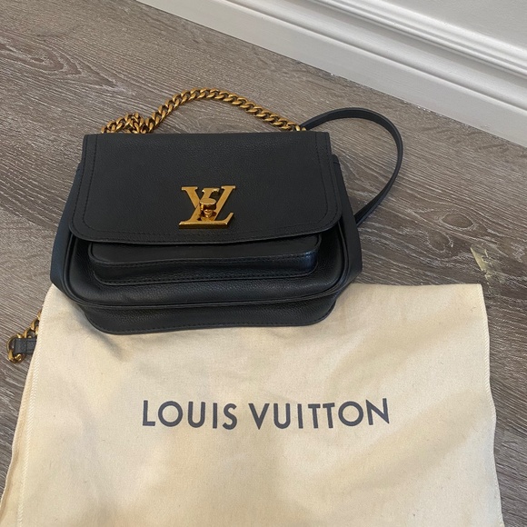 LOUIS VUITTON MyLockMe Chain black shoulder bag - Picture 1 of 6